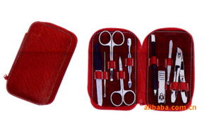 美容美甲套裝，家居日用品與化妝品批發的最佳選擇